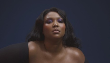 Dove fecha parceria digital com a cantora Lizzo