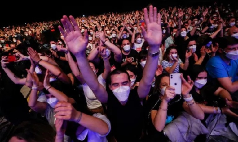 Show com 5 mil pessoas em Barcelona não apresentou sinais de contágio