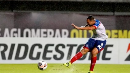 Bahia corre atrás de empate com o Independiente-ARG