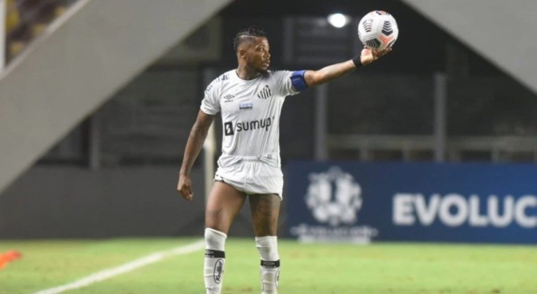 Santos faz 5 e respira na Libertadores