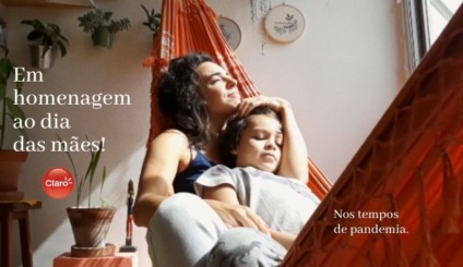 Claro celebra o Dia das Mães com uma live especial