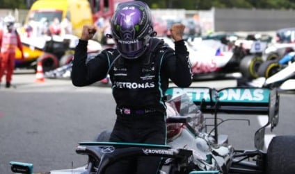 Estratégia garante vitória de Hamilton sobre Verstappen