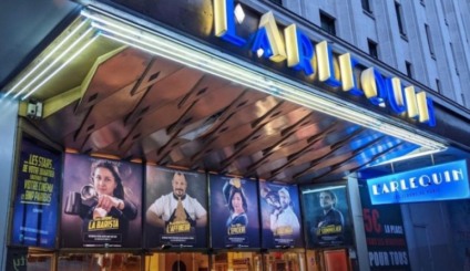 Cinemas de Paris usam fachadas para apoiar lojas