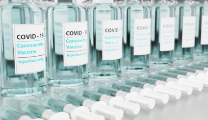 CDC dispensa uso de máscaras para pessoas vacinadas nos EUA