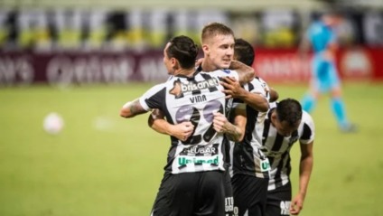 Ceará triunfa diante do Bolívar