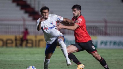 Fortaleza segue líder do Brasileirão após empate em 0x0