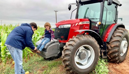 Massey Ferguson percorre o país e apresenta histórias de agricultores