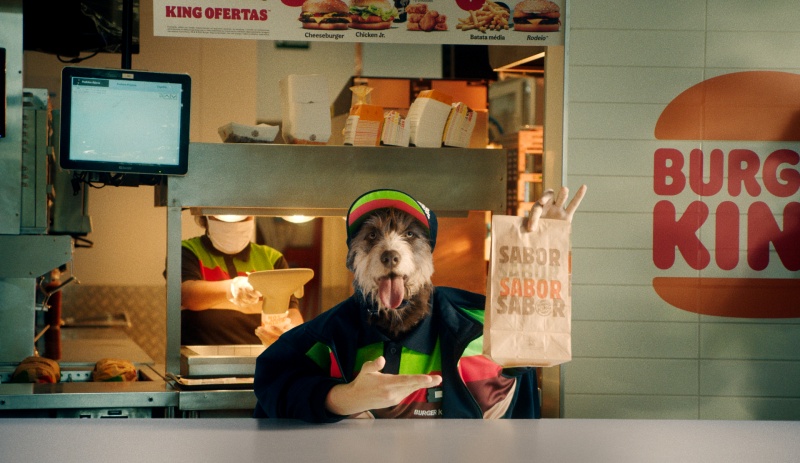 Burger King se une à Petlove e apresenta Whopper para cachorro