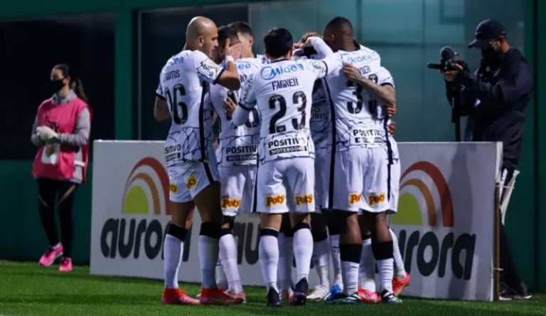 Brasileirão: Deu Timão em Chapecó