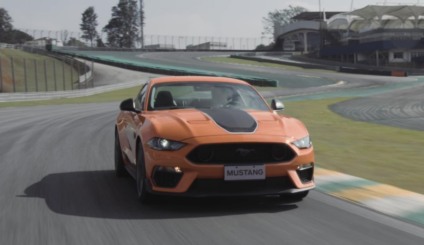 Donos do Mustang Mach 1 são surpreendidos em Interlagos