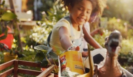 Criatividade das crianças se mistura com a Farinha Láctea Nestlé