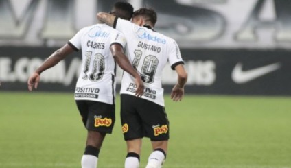 Midea abre votação para a 'Calçada da Fiel'
