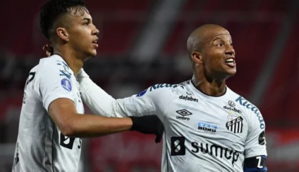Santos avança na Sul-Americana