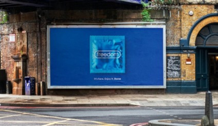 Durex incentiva público a aproveitar a volta da vida normal