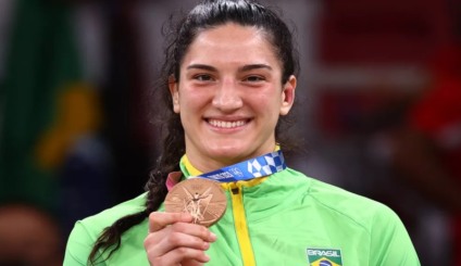 Mayra Aguiar escreve seu nome na história do judô