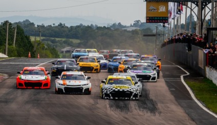 Cesar Ramos e Weldes Campos vencem na GT Sprint Race