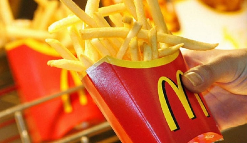 McDonald's incentiva pegar batatas-fritas dos amigos