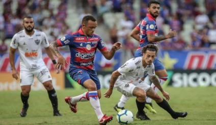 Atlético-MG dispara na liderança do Brasileirão