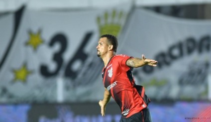 Athletico vence Santos e avança às Semifinais da Copa do Brasil