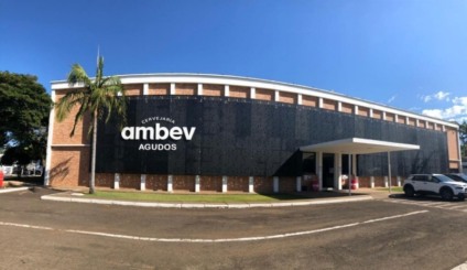 Ambev dará atendimento gratuito a consumidores sobre moderação