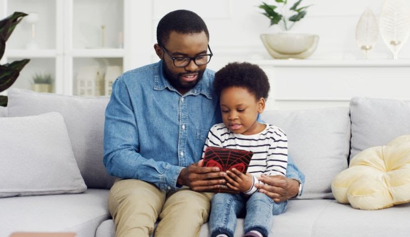 Positivo lança tablet do Homem-Aranha em parceria com Disney