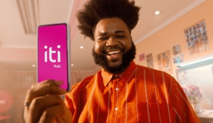 iti Itaú coloca no ar a sua primeira grande campanha