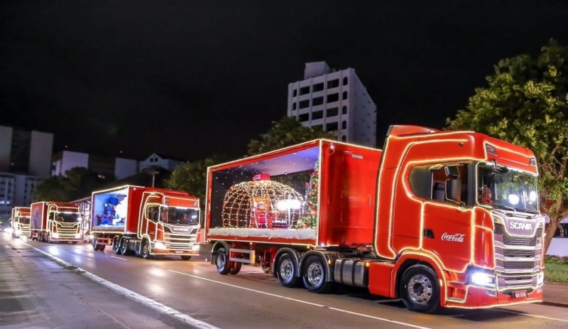 Caravana Iluminada de Natal da Coca-Cola já está rodando o Brasil