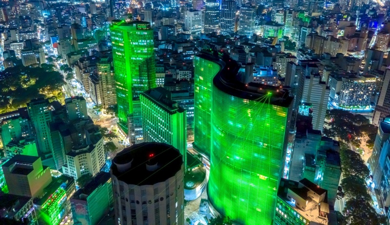 Atenas cria evento para apresentar nova plataforma da Heineken Atenas cria evento para apresentar nova plataforma da Heineken