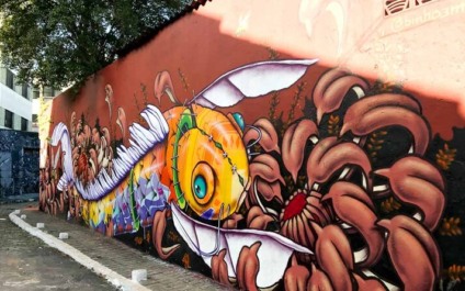 Beco do Batman apresenta grafites com realidade aumentada