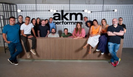 AktuellMix faz aquisição e se transforma em Akm Performma