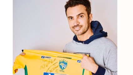 Topper leiloa camisa da seleção de futsal usada pelo craque Falcão