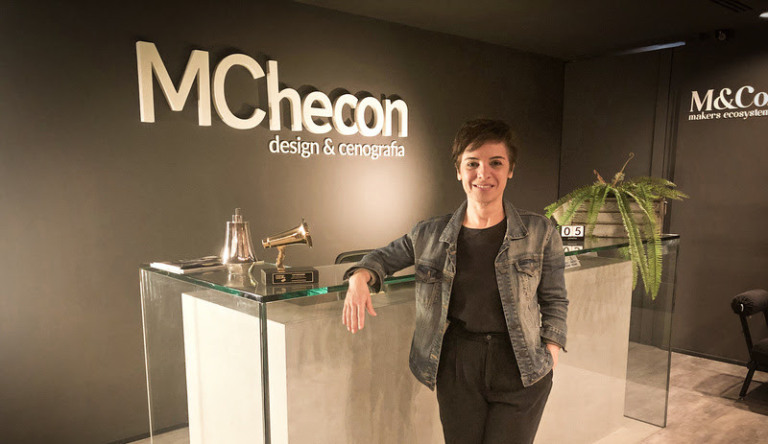 Flávia Simões fortalece equipe de atendimento da MChecon