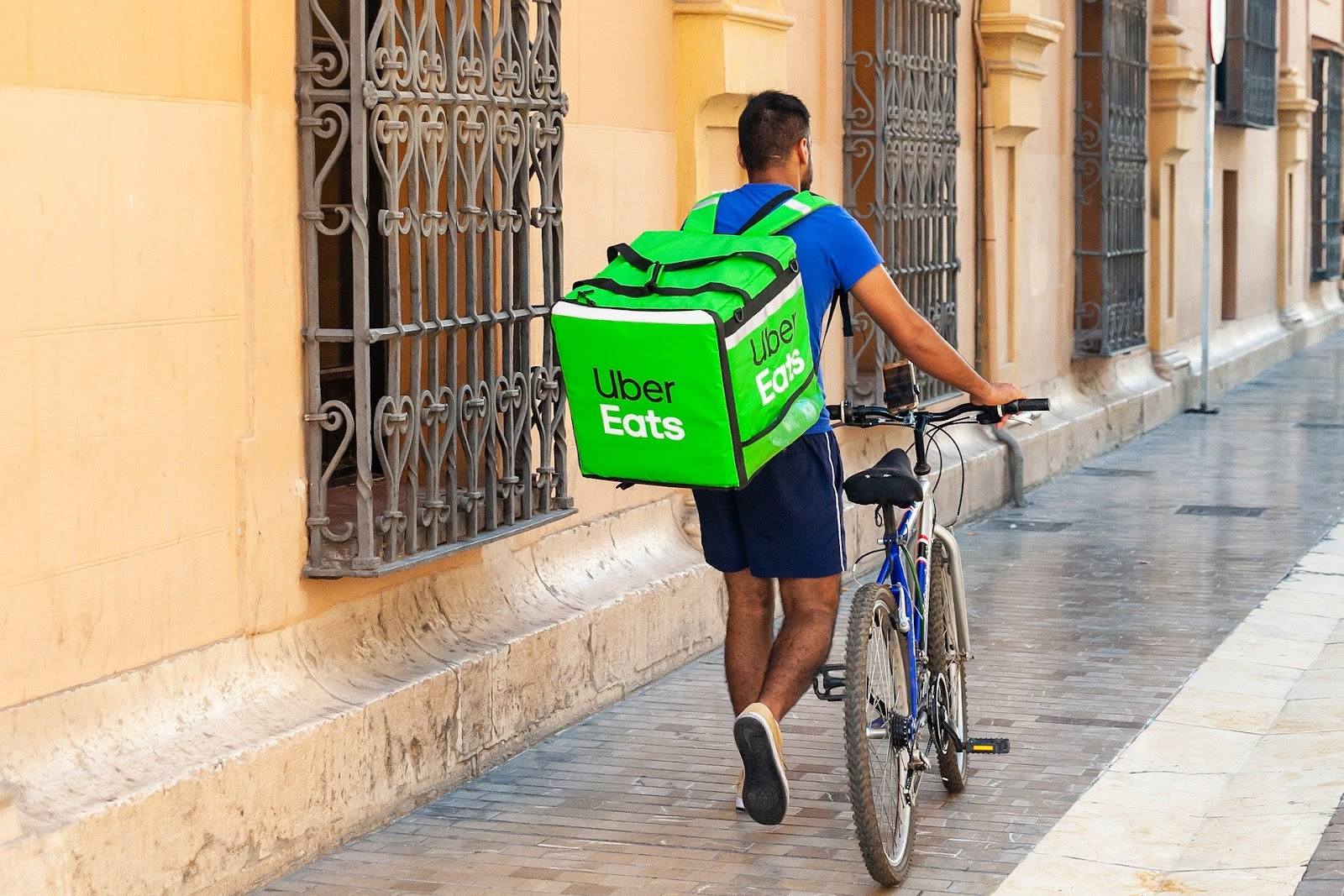 Por quê o Uber Eats deixou o Brasil?