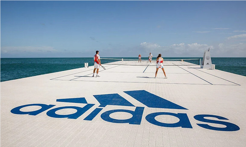 Adidas monta quadra reciclada sobre o mar da Austrália