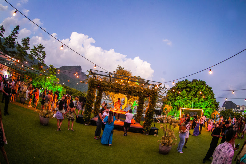 Biergarten chega ao Terraço Lagoon com cervejas, diversão, show e gastronomia Biergarten chega ao Terraço Lagoon com cervejas, diversão, show e gastronomia