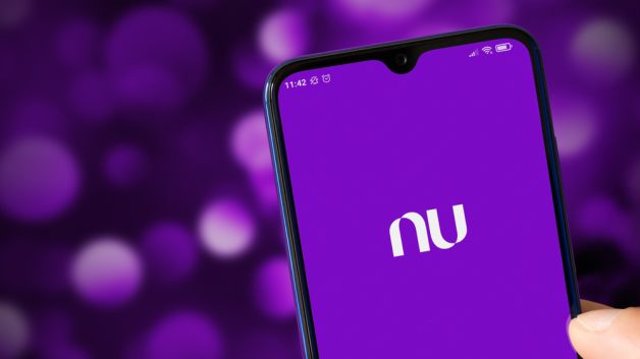 Nubank cria seguro de celular