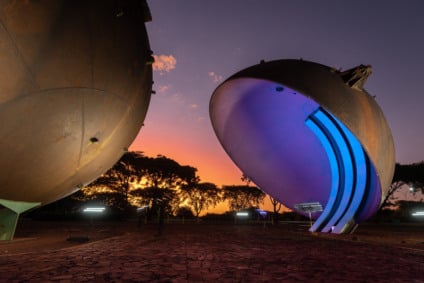 Itaipu ganha iluminação azul para o Dia Mundial do Câncer
