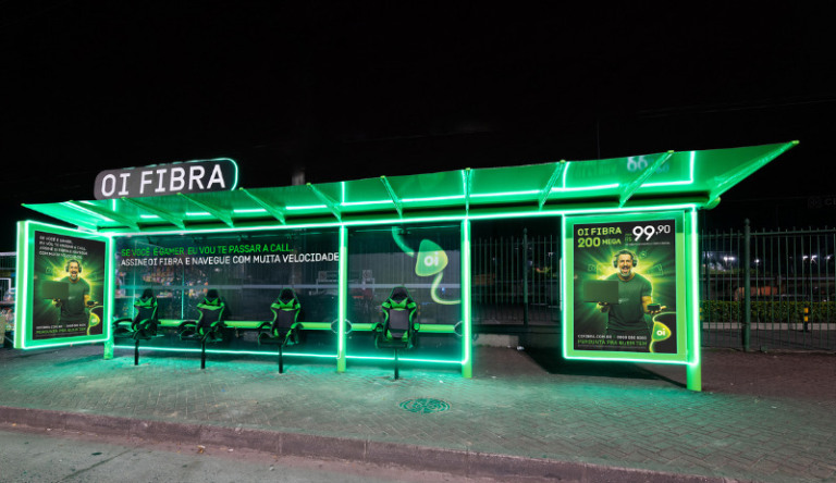 Ponto de ônibus vira 'abrigo gamer' em ação da Oi Fibra Ponto de ônibus vira 'abrigo gamer' em ação da Oi Fibra