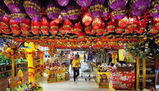 Supermercados antecipam exposição de ovos de páscoa