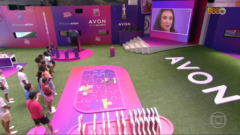 Avon faz ativação no BBB para Dia Internacional da Mulher