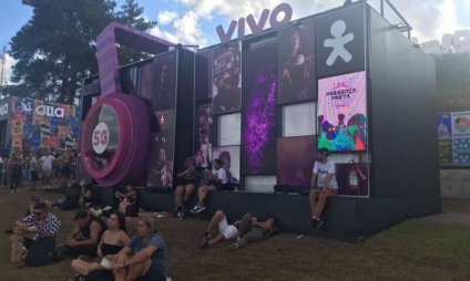 Vivo destaca representatividade negra em experiência no Lolla