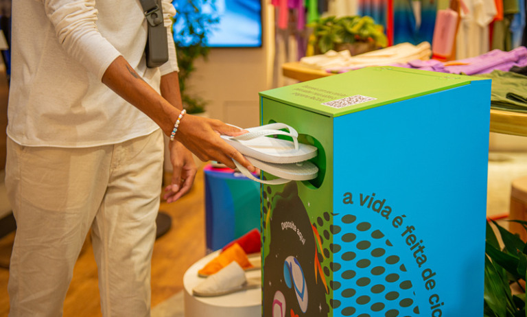 Havaianas e Casas Bahia levam programa de reciclagem ao litoral paulista
