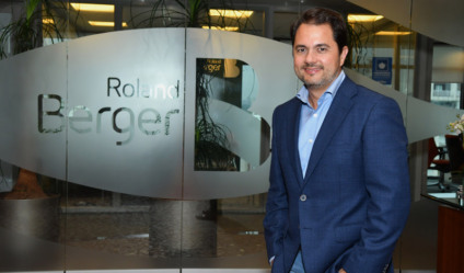 Pedro Guimarães é o novo sócio-diretor da Roland Berger Pedro Guimarães é o novo sócio-diretor da Roland Berger