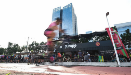 Jungle e Ultracoffee realizam ação de ciclismo no Dia das Mães