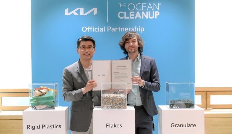 Kia e The Ocean Cleanup promovem soluções de mobilidade sustentável