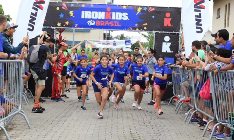 Positive Brands ativa bebidas vegetais em corrida kids do IronMan