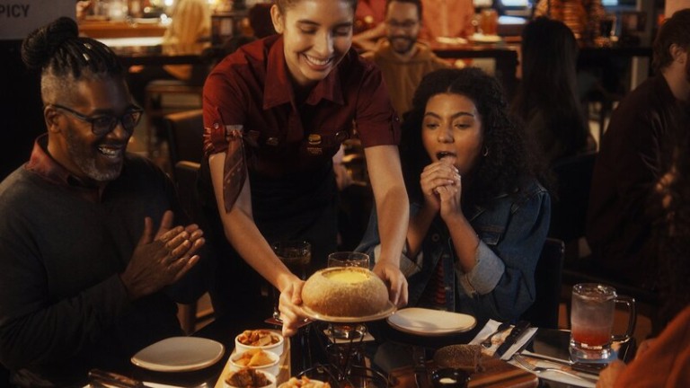 Outback incentiva o fim cultura de não marcar nada