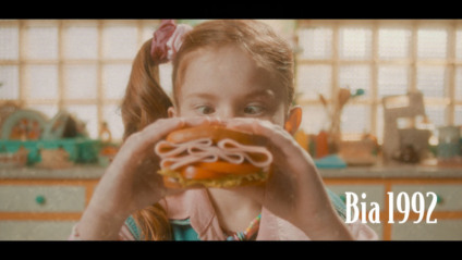 Frimesa faz viagem no tempo em campanha de 45 anos