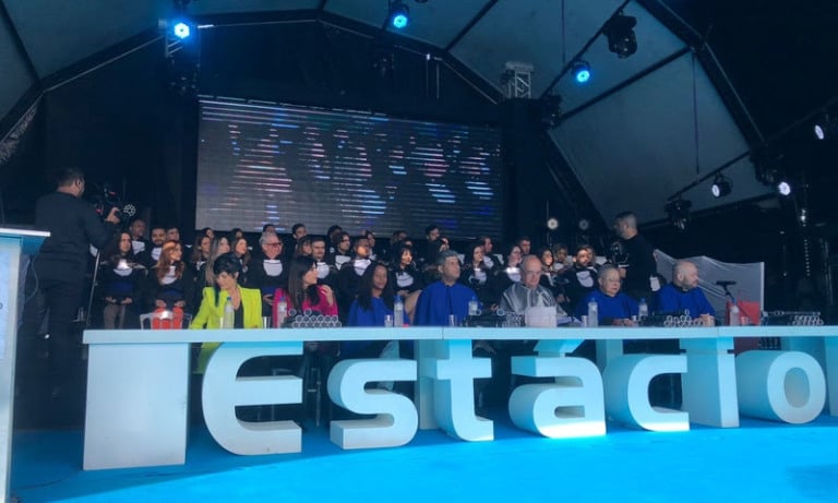 Estácio realiza formatura no palco do Rock in Rio