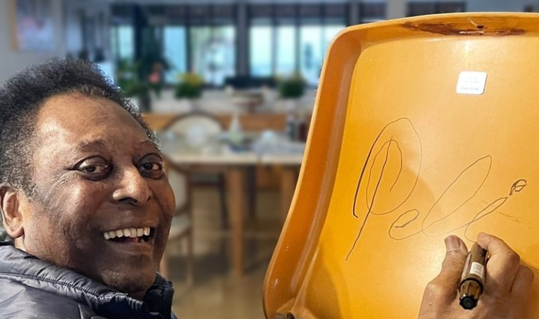 Pelé entra na campanha do Pacaembu e Tok&Stok para arrecadação de fundos